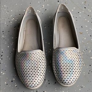 Holographic shoes